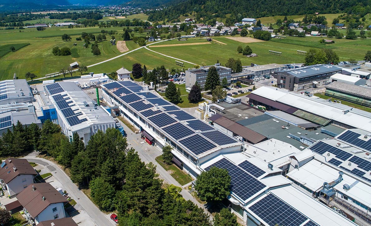 Ski Manufacturer Unveils 100% Solar Powered Production Plant