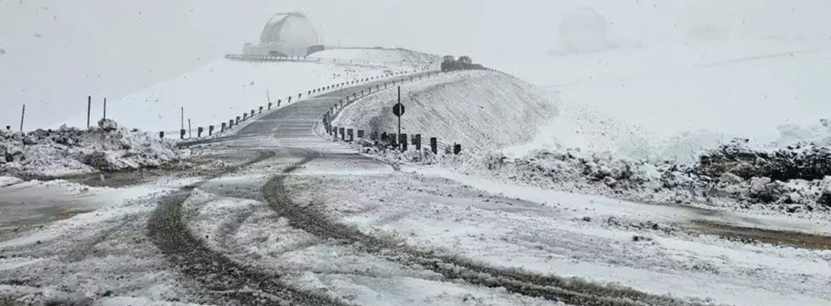 Snow Falls on Hawaii