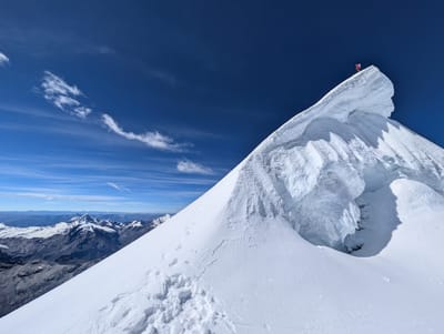 A First Ski Route in Peru
