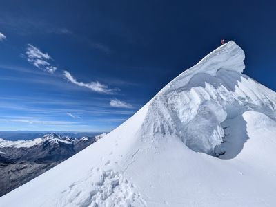 A First Ski Route in Peru