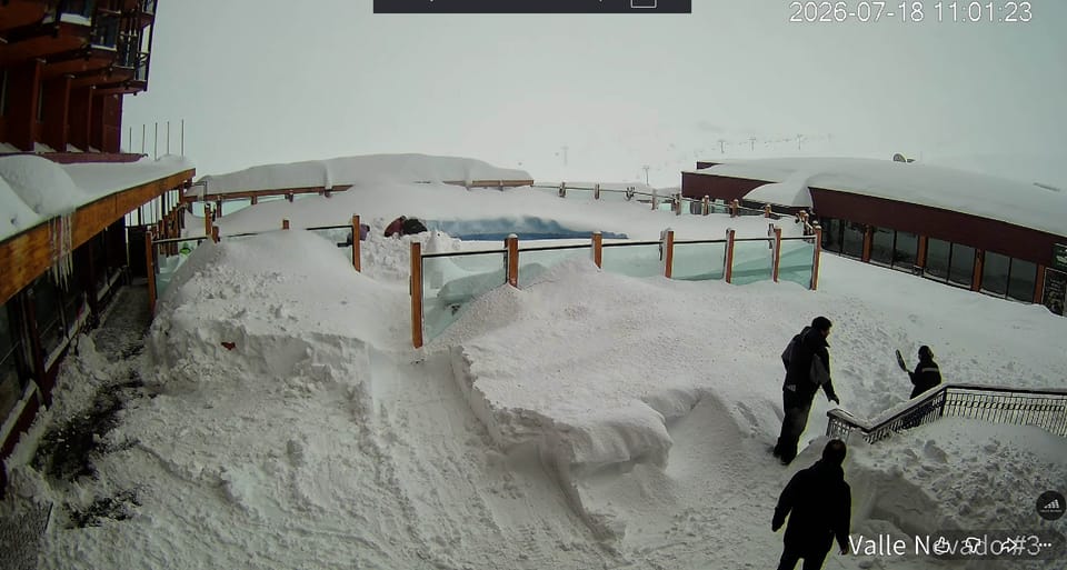 Over 2.7m (9 Feet) Of Snowfall in 48 Hours as Super Storm Hits Andes