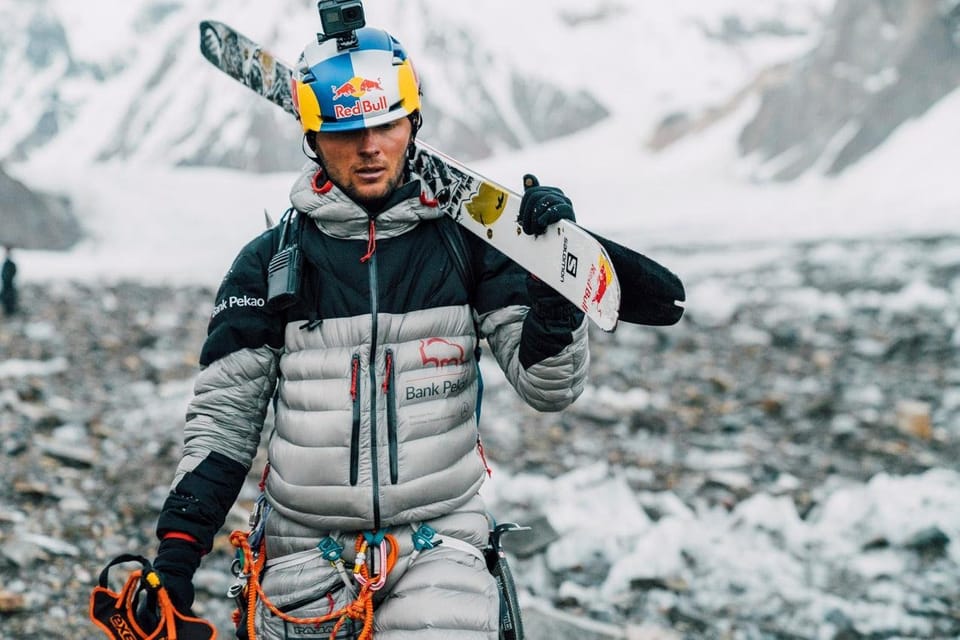 Everest Skier Abandons Attempt