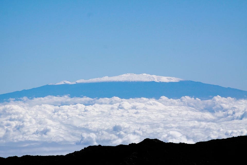 Skiing Without Snow on World’s Tallest Mountain “Disrespectful to Hawaiians”