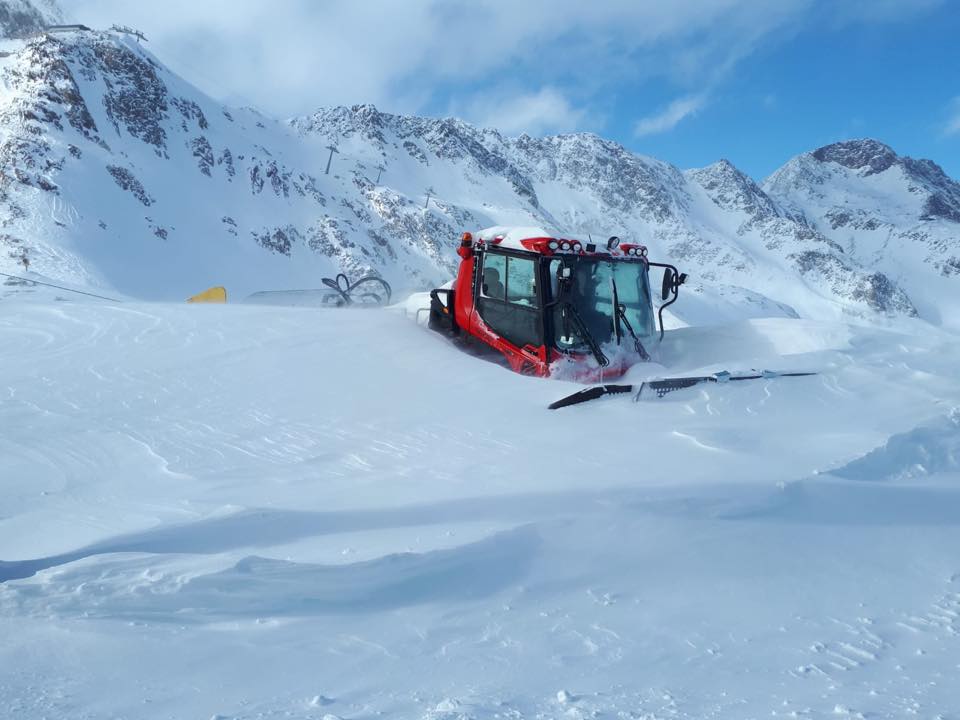 More than 100 Ski Areas Already Open For 19-20 Worldwide As Base Depths Reach 3m/10 Feet in Europe