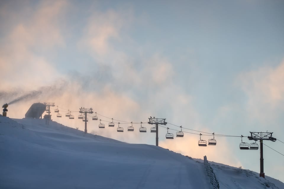 New Zealand Ski Areas Introduce Social Distancing For First Time